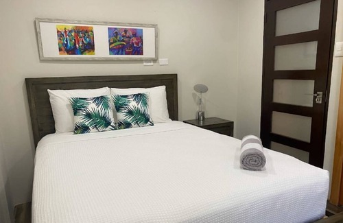 Maraval House | Vallée Cachée: 3-Bedroom Retreat with Roof Terrace & Pool