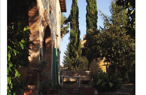 Toiano Villa | Idyllic Tuscan Country House with Pool & Spa Amenities