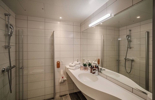 Valldal Hotel | Valldal Fjordhotell: Guest Rated 9.6 with Family-Friendly Amenities