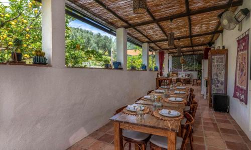Villanueva de Algaidas Bed & Breakfast | Pet-Friendly Valle de Oro: Oceanfront Paradise with Pool