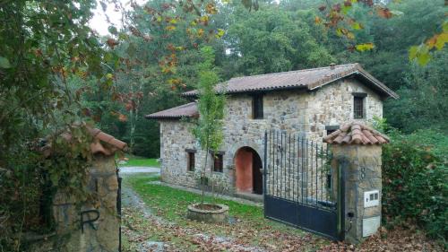 Entrambasaguas House | Discover Valle de Ur: Oceanfront Getaway for Families