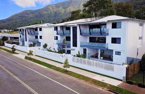 Redlynch Apartment | Discover Valle Vista Apartments with Oceanfront Views