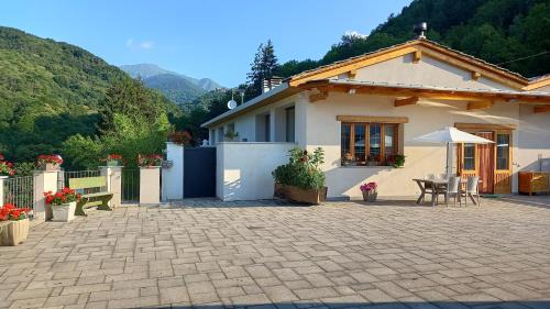 San Damiano Macra House | Guest Favorite: Vallemaira House with Family-Friendly Amenities