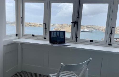 Valletta Apartment | Relaxing Valletta Seaview TownHouse with Hot Tub & Kids' Zone