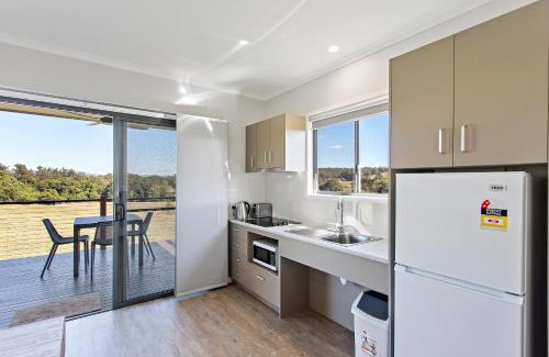 Imbil Villa | Experience Valley Cabins By The Creek - Pet-Friendly Retreat