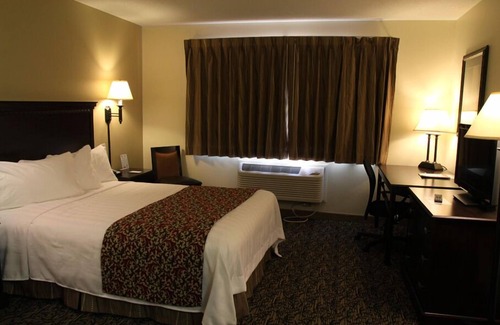 Sioux Falls Hotel | Experience Comfort at Valley Inn with Family-Friendly Amenities