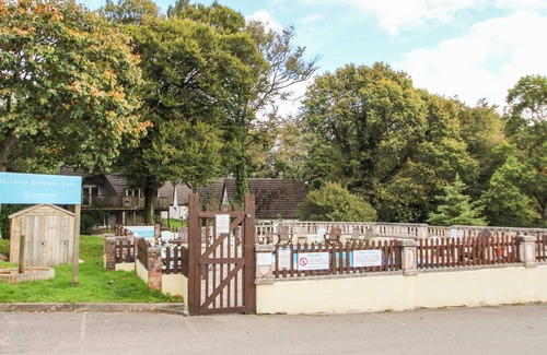 Saint Ann's Chapel Cottage | VALLEY LODGE 32, pet friendly, country holiday cottage in Callington