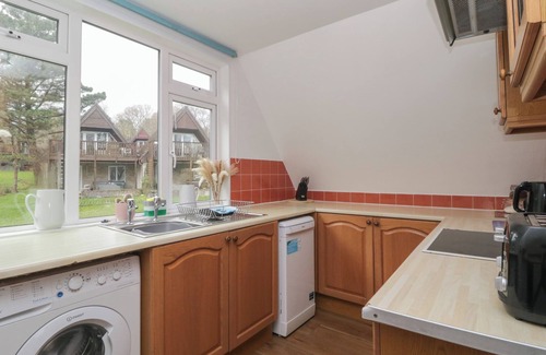 Saint Ann's Chapel Cottage | VALLEY LODGE 38, pet friendly, with pool in St Ann's Chapel, Cornwall