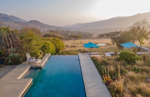 Ulundi Cabin | Explore Valley Lodge at Babanango Game Reserve - Rated 10/10