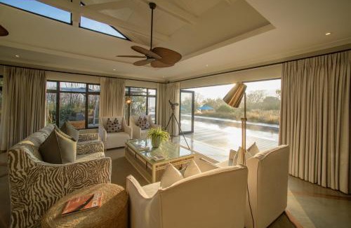 Ulundi Cabin | Explore Valley Lodge at Babanango Game Reserve - Rated 10/10