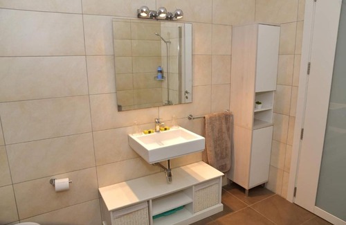 Mosta Apartment | Inviting Valley of Honey Apartment: 4-Star Comfort Awaits