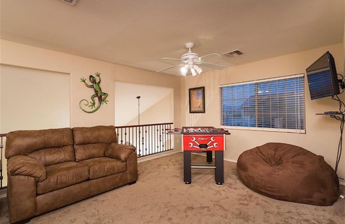 Mesa House | Family-Friendly Valley of the Sun 5 BR with Pool Access