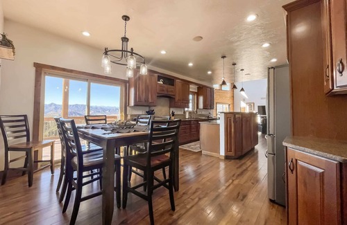 Canon City House | Valley Ranch: Guest Rated 9.6 with Spa and Family Amenities