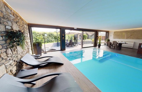 Buellingen Apartment | Relaxing Valley View B&B with Private Wellness Retreat