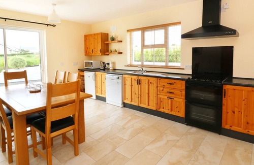 Duncannon Cottage | VALLEY VIEW, family friendly in Duncannon, County Wexford