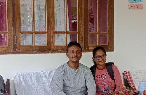 Darjeeling House | Inviting Valley View Homestay: Breakfast & Family Friendly