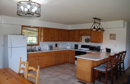Lead Hill House | Unwind at Valley View Homestead: Rated 10/10 with Spa & Hot Tub
