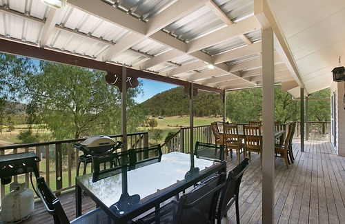 Broke House | Scenic Valley Retreat with Wine Tasting & Family Amenities