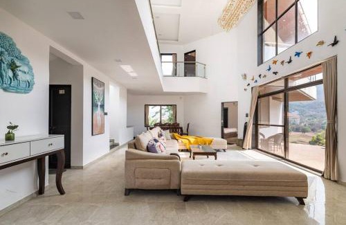 Kadadhe Villa | Vallys: Breathtaking Valley View with Infinity Pool Escape
