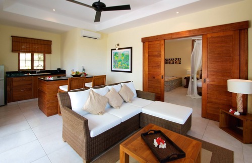 Mahe Island Hotel | Valmer Resort: Ocean View Retreat with Pool and Spa