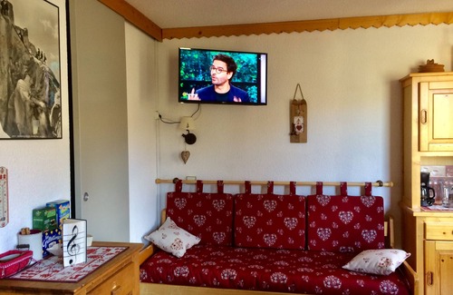 Les Avanchers-Valmorel Apartment | Valmorel: Ski-in/Ski-out Studio for 4 with Kitchen Access