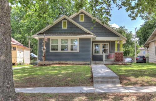 Central Oklahoma City House | Discover Vals Eclectic Classen Cottage - Rated 9.3/10