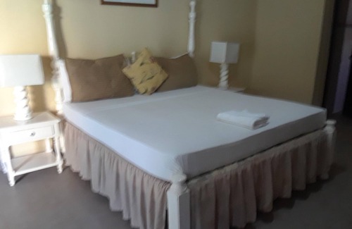 Northern Estates Hotel | Value-Driven Stay with Pool and Ocean View Amenities