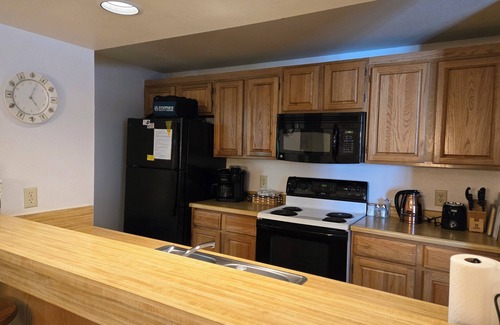 Dillon Condo | Scenic Condo with Lake Views & Free Ski Shuttle, Rated 9.8
