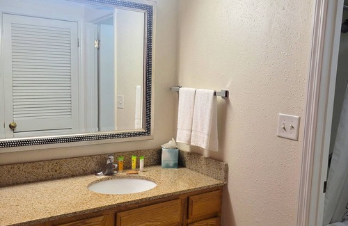 Maryland Heights Apartment | Discover Comfort at Craigshire Suites with Family-Friendly Amenities