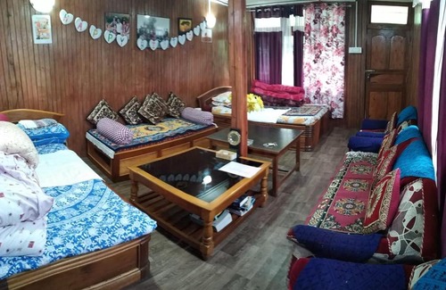 Namchi House | Budget-Friendly Vamoose Himalayan Viewpoint with Breakfast