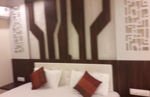 Bhawani Mandi House | Discover Vamoose Indraprastha: Pet-Friendly & Family Ready