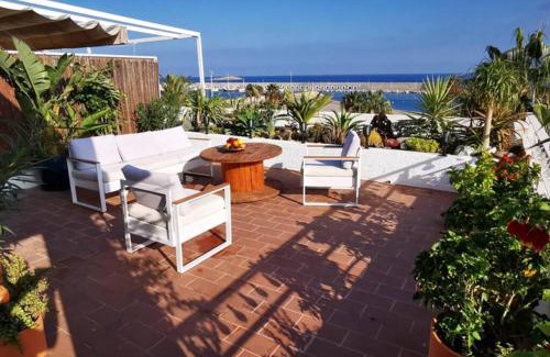Carboneras Apartment | Experience Oceanfront Bliss at ¡VAMOS A LA PLAYA 2!