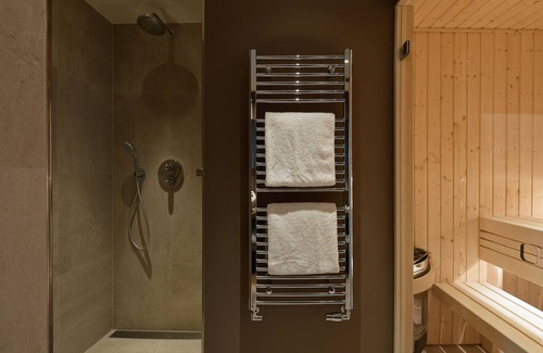Westerbroek Hotel | Premier Van der Valk Hotel Groningen Westerbroek Awaits You