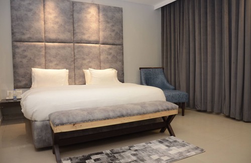 Katra Hotel | Inviting Van Durga Villas & Suites: Family-Friendly Getaway