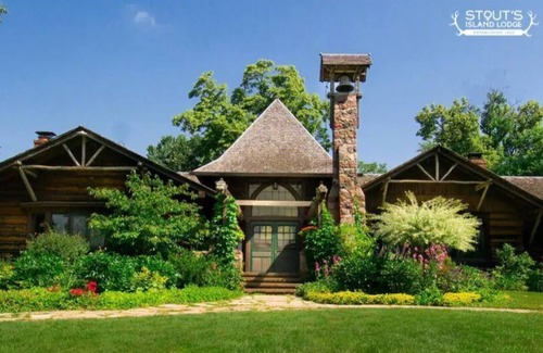 Mikana Cabin | Van Reed Island - Including Resort Access!
