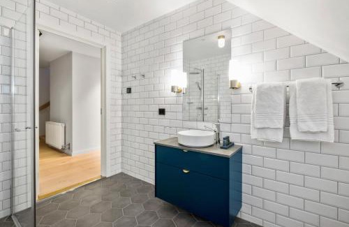 Stavanger Apartment | Experience VANDER - Sea Story: Family-Friendly Retreat