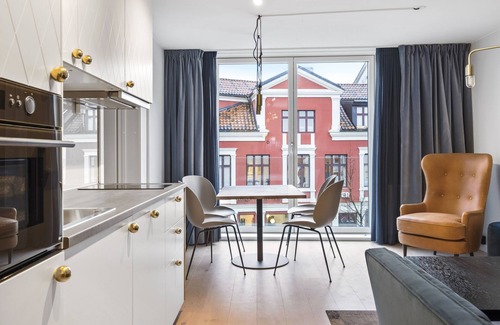 Stavanger Apartment | VANDER - Sea Story: Family-Friendly Retreat with Kitchen
