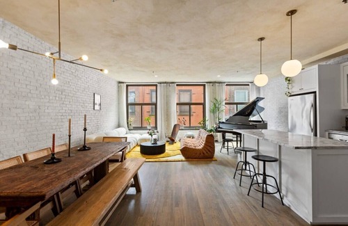 Tribeca Apartment | Stylish 2BR Loft at Vanderbilt by Rove Travel - Pet Friendly