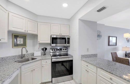 Vanderbilt Beach Condo | Vanderbilt Towers - Vanderbilt Beach - Bayside