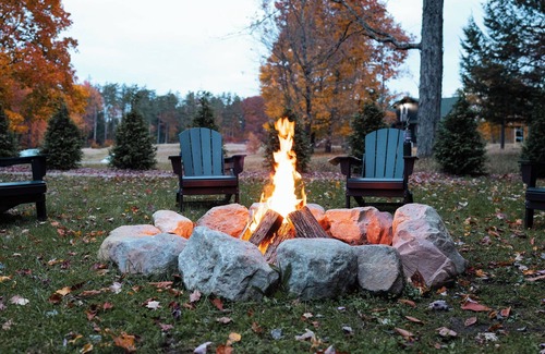 Cleveland Villa | Vanderkamp NY – Grace Manor Luxe 9 Bedroom Lakeview Retreat Lodge on 850 Acres