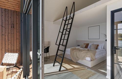 Darsuniskis Apartment | Enjoy Oceanfront Bliss at Vanduo Marse with Pool Access