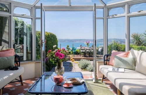 Torquay City Centre House | Vane Tower