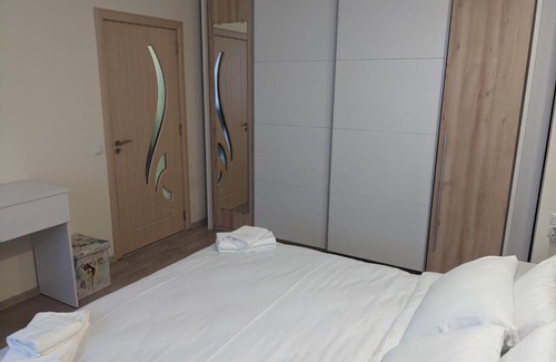 Burgas Apartment | Vanesa Apartment: Beachside Comfort with Ocean Views!