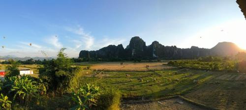 Vang Vieng House | DD Guest House: Highly Rated Stay with Pet-Friendly Perks
