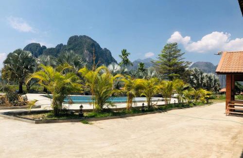Vang Vieng Hotel | Serene Vang Vieng Romantic Resort with Pool & Breakfast