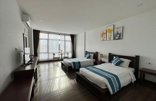 Vang Vieng Hotel | Discover Comfort at Vang Vieng Topview Hotel with Pool & Spa