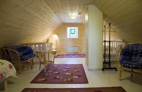 Vaatanen Ski Chalet | Cozy Vanha Väätänen Cottage with Private Beach & Hot Tub