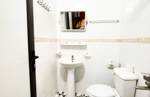 Hoa Lu Bed & Breakfast | Vani's Home: 4-Star Stay with Breakfast & Family-Friendly Perks