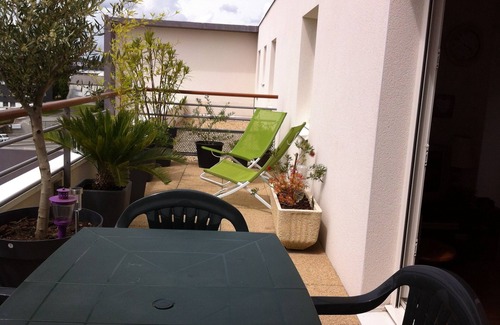 Vannes Apartment | Vannes Apartment with Terrace, Ocean View & High Ratings