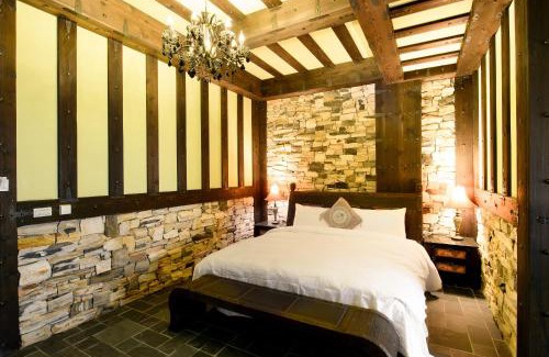 Ren'ai House | Cozy Vanse B&B: Wheelchair Accessible with Breakfast Included